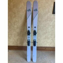 Cripple Creek Backcountry 171 DPS Pagoda Tour 100 W/Dynafit Rotation 10 Binding & BD Skins -Used
